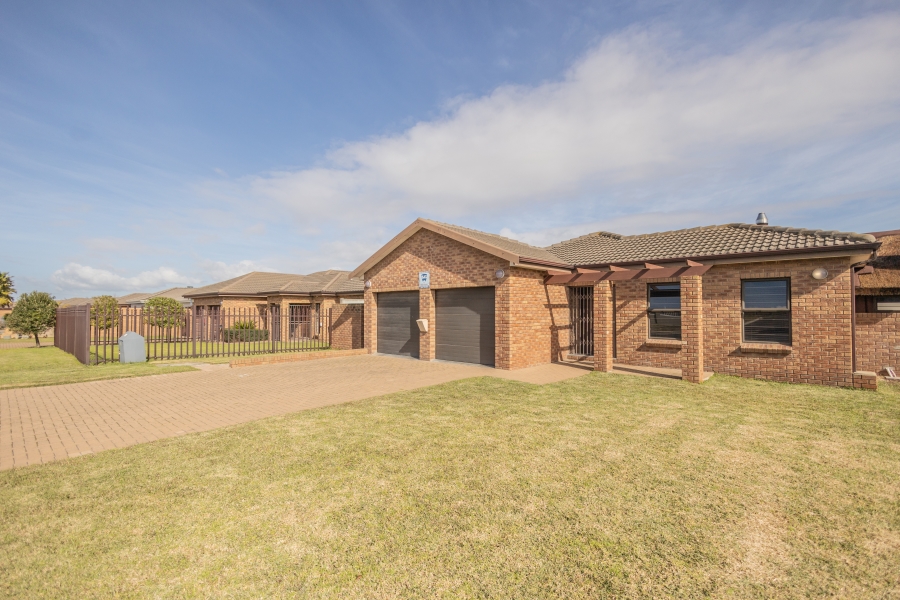 3 Bedroom Property for Sale in Jakarandas Western Cape